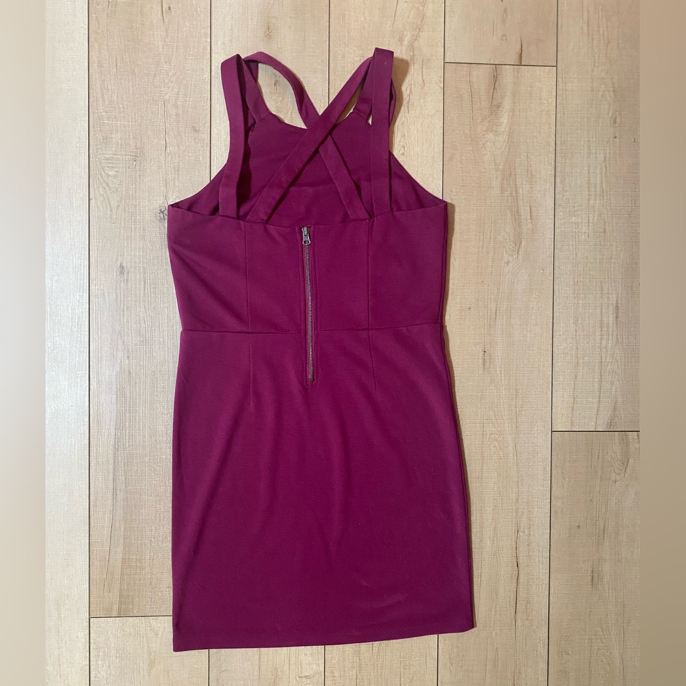 Jack by BB Dakota Burgundy Cross-Back Bodycon Dress | Size Large - Picture 4 of 10